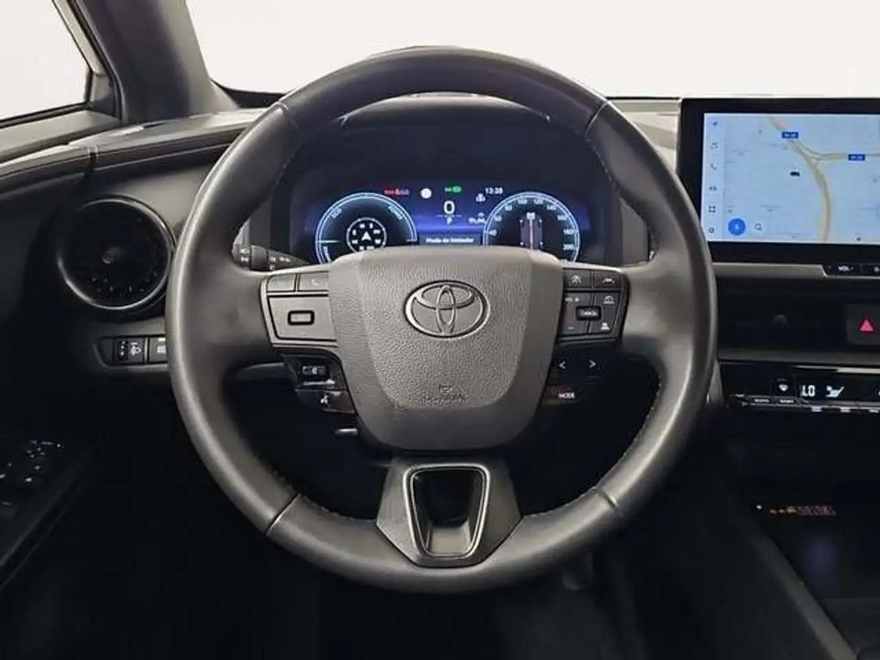 Toyota C-HR 140H Advance — معرض صور السيارة 11