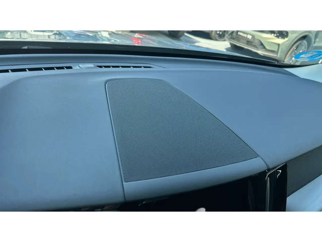 Volvo XC60 T6 Recharge Core — Galerie du véhicule 29