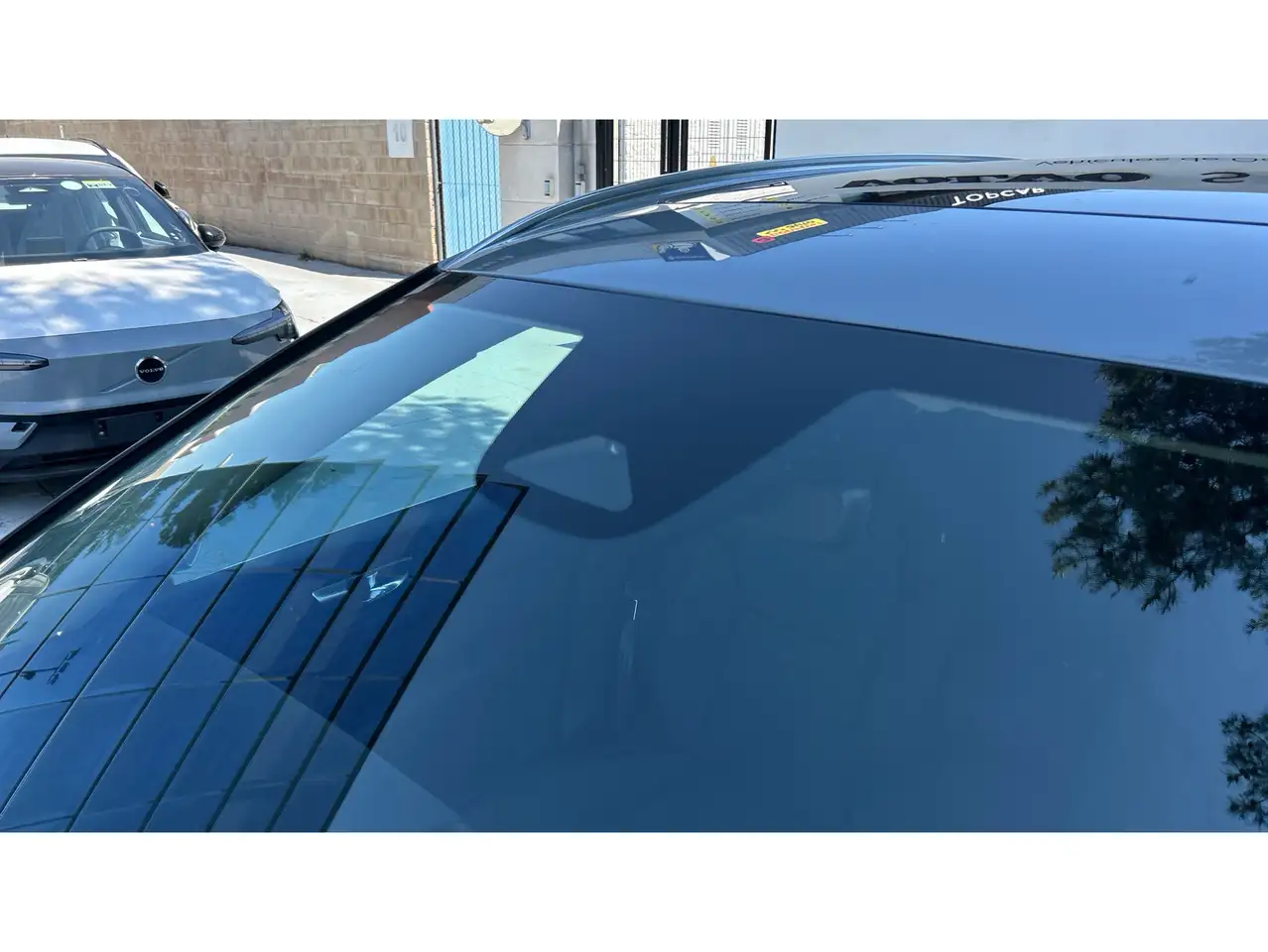 Volvo XC60 T6 Recharge Core — Galerie du véhicule 34