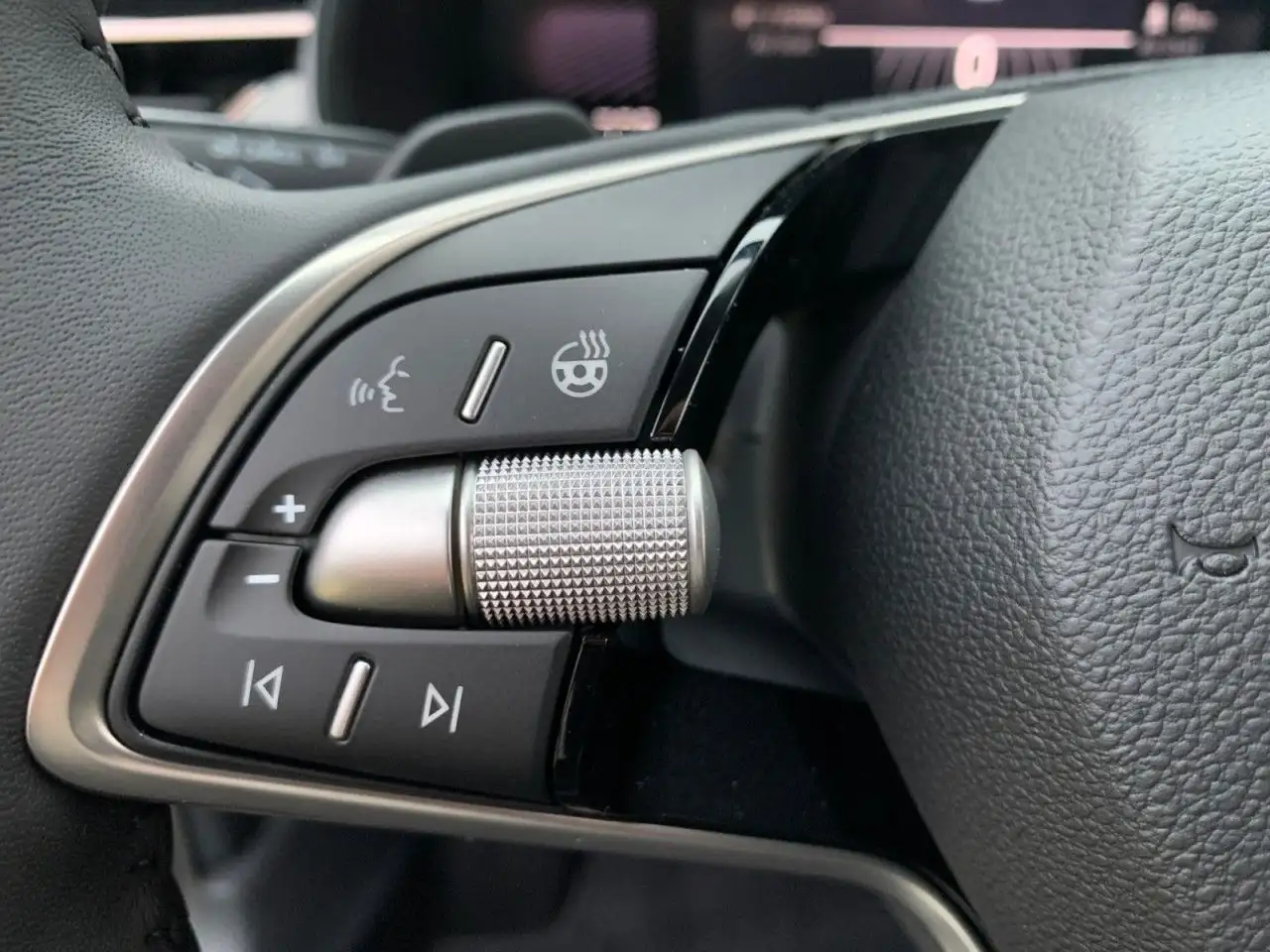 Skoda Kamiq 1.0 Selection+DSG+LED+GRA+RÜCKFAHRK+SITZH+ — Galería del vehículo 16