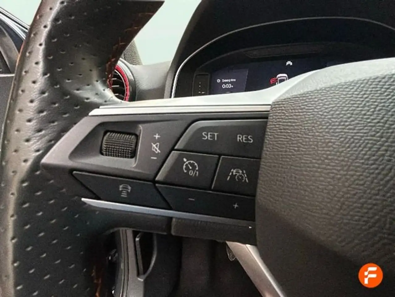 SEAT Arona 1.0 TSI 81kW (110CV) FR XL RX — معرض صور السيارة 13