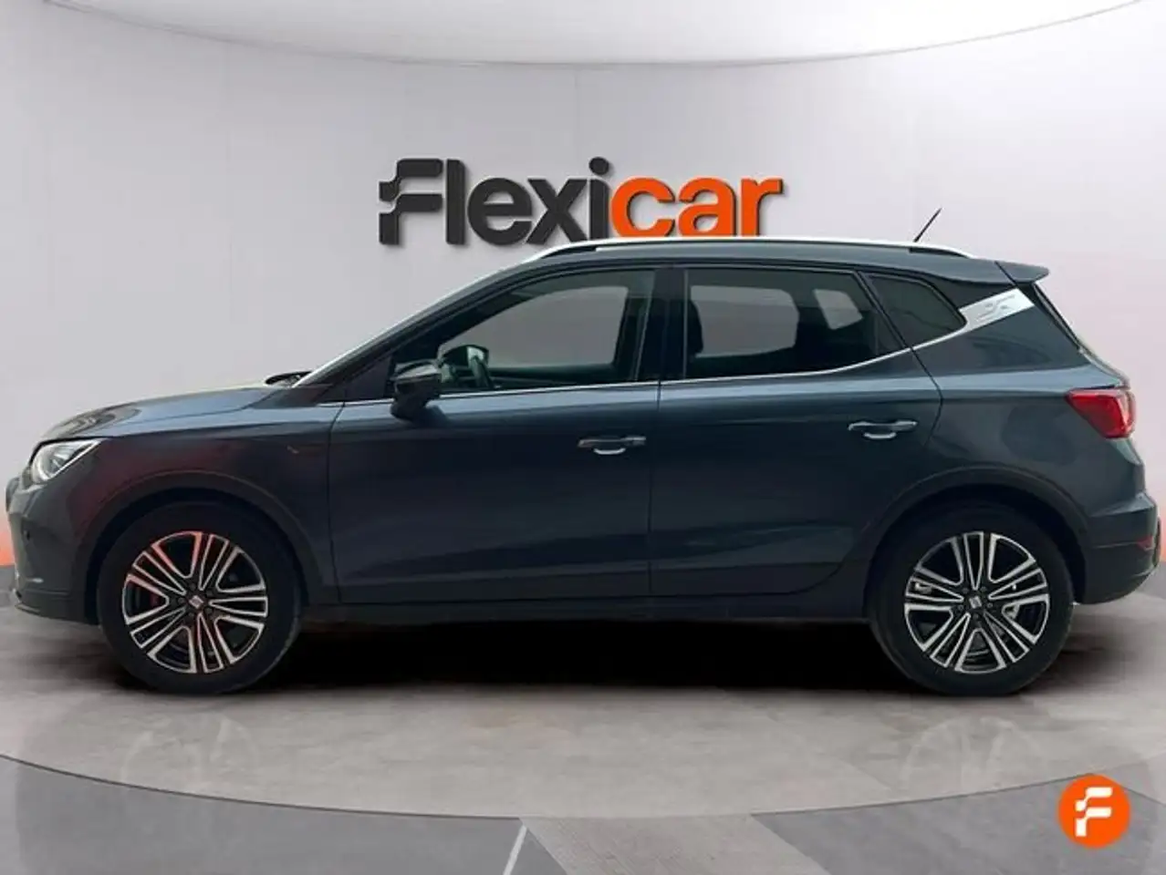 SEAT Arona 1.0 TSI 81kW (110CV) FR XL RX — معرض صور السيارة 4
