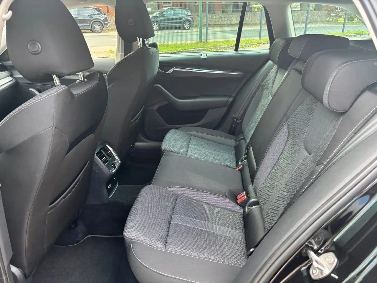 Skoda Octavia 1.5 eTSI Combi Style*ACC*Columbus*Headup — معرض صور السيارة 13