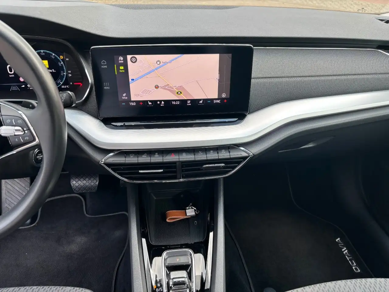 Skoda Octavia 1.5 eTSI Combi Style*ACC*Columbus*Headup — معرض صور السيارة 12