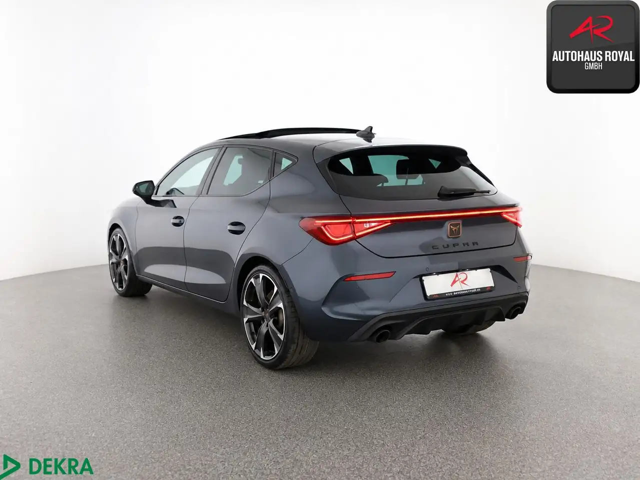 CUPRA Leon 2.0 TSI VZ PANO,MEMORY,TOTWINKEL,PARKLENK — Vehicle gallery 3