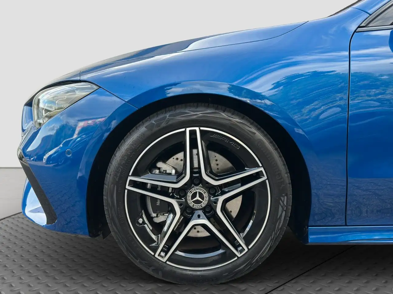 Mercedes-Benz CLA 200 DISTR-PRO MULTIBEAM PANO 360° — Galería del vehículo 9