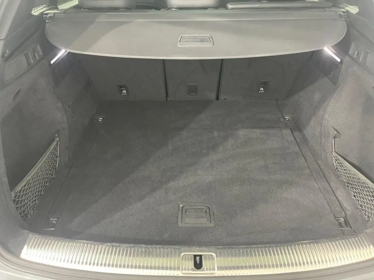 Audi Q5 Sportback 40 TDI quattro-ultra S line S tronic 150 — Galerie du véhicule 10