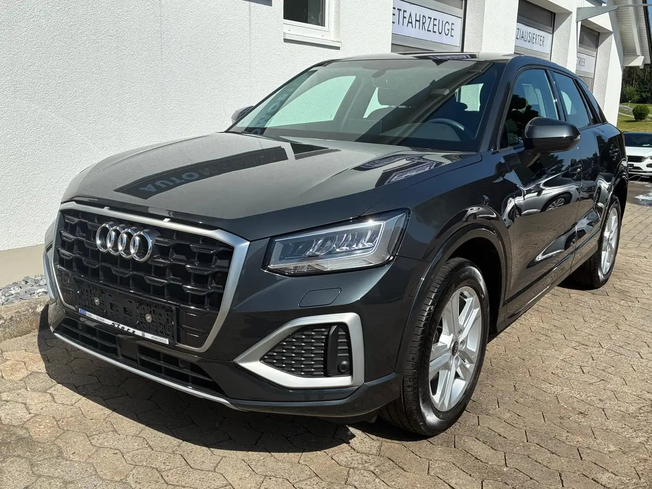 Audi Q2 1.5 TFSI DSG LED SHZ PDC KAMERA SHZ ACC — Vehicle gallery 2