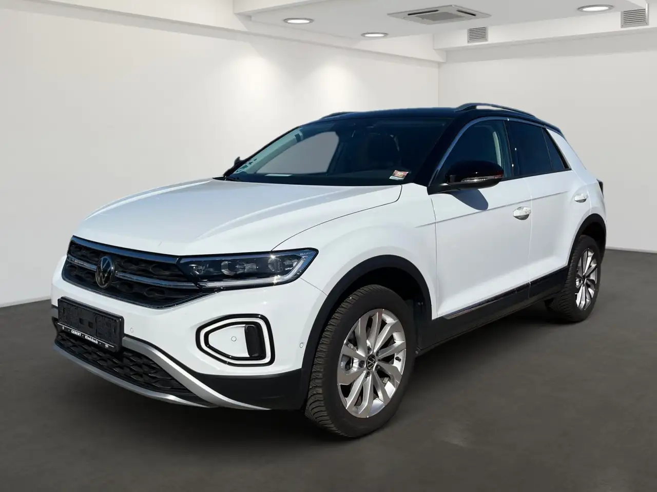 Volkswagen T-Roc Style 1,5 TSI DSG Navi AHK RFK Privacy — Vehicle gallery 2