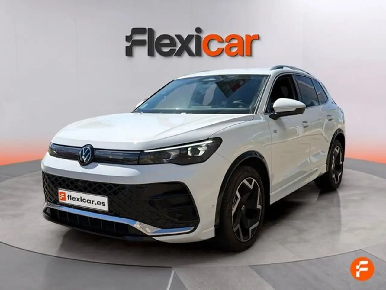 Volkswagen Tiguan 2.0TDI R-Line DSG 110kW — معرض صور السيارة 3