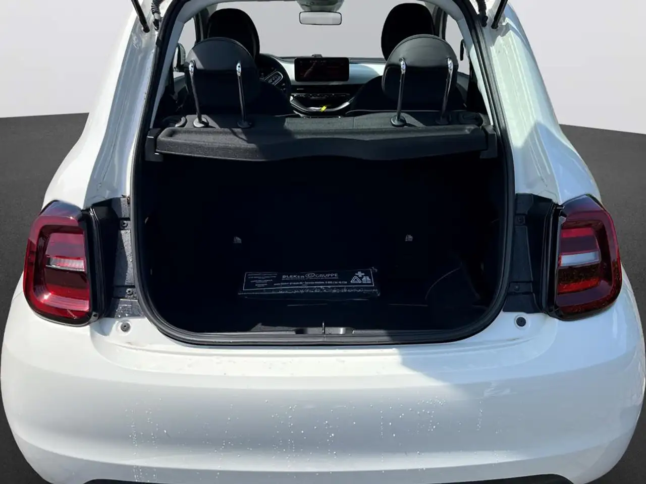 Fiat 500e Coupe — معرض صور السيارة 9