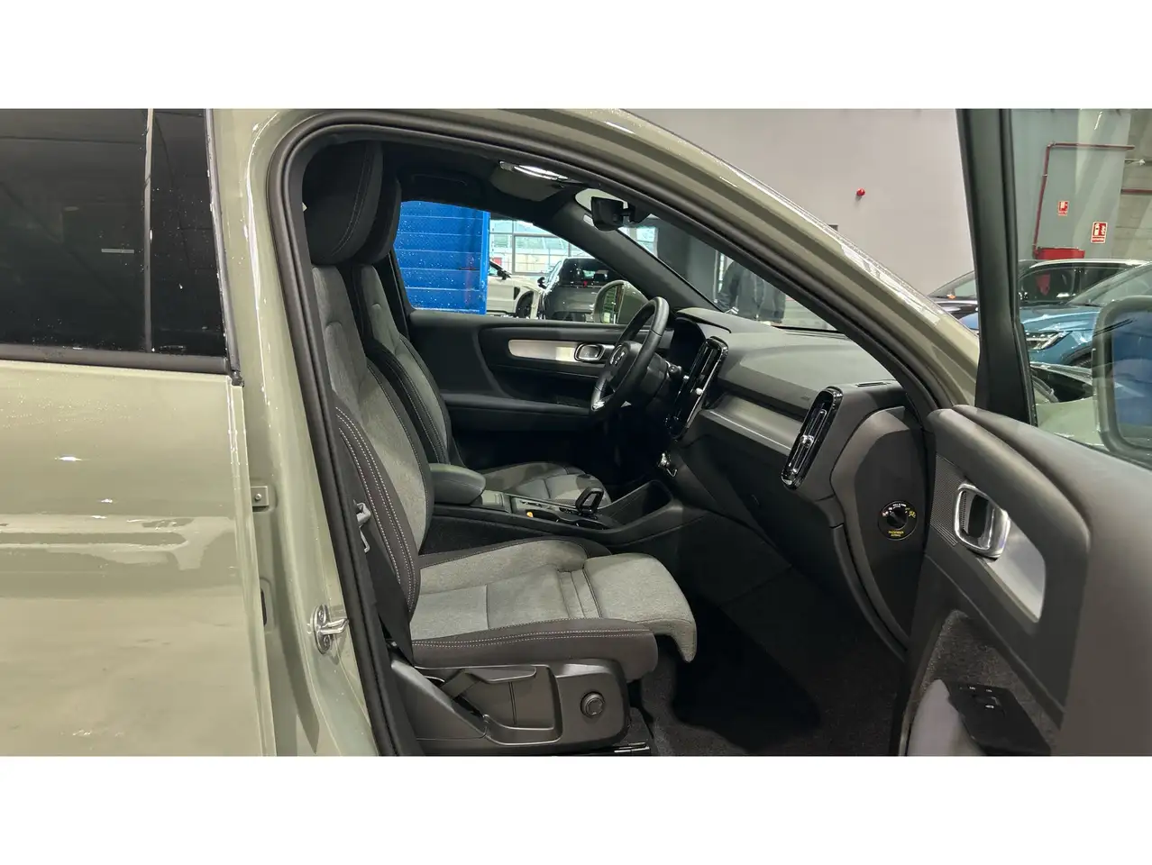Volvo XC40 B3 Core Aut. — Vehicle gallery 8