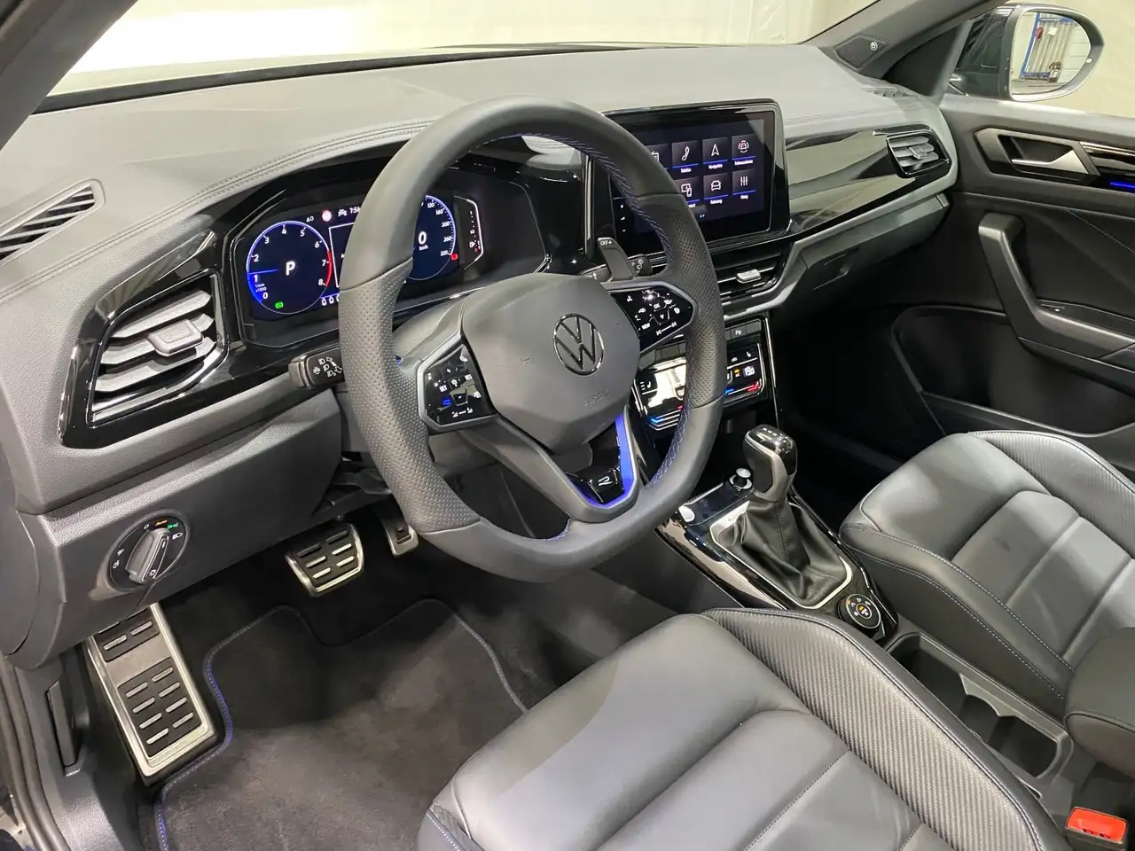 Volkswagen T-Roc T-ROC R | MATRIX NAVI PANO AKRAPOVIČ LEDER BEATS — معرض صور السيارة 19