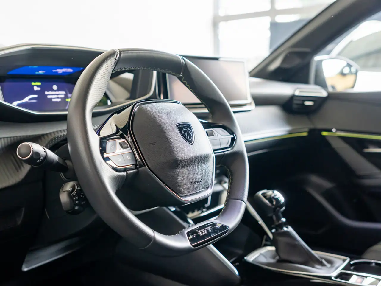 Peugeot 208 GT PT100 LED 360° NAVI KAMERA SPURH. BT — Galería del vehículo 18