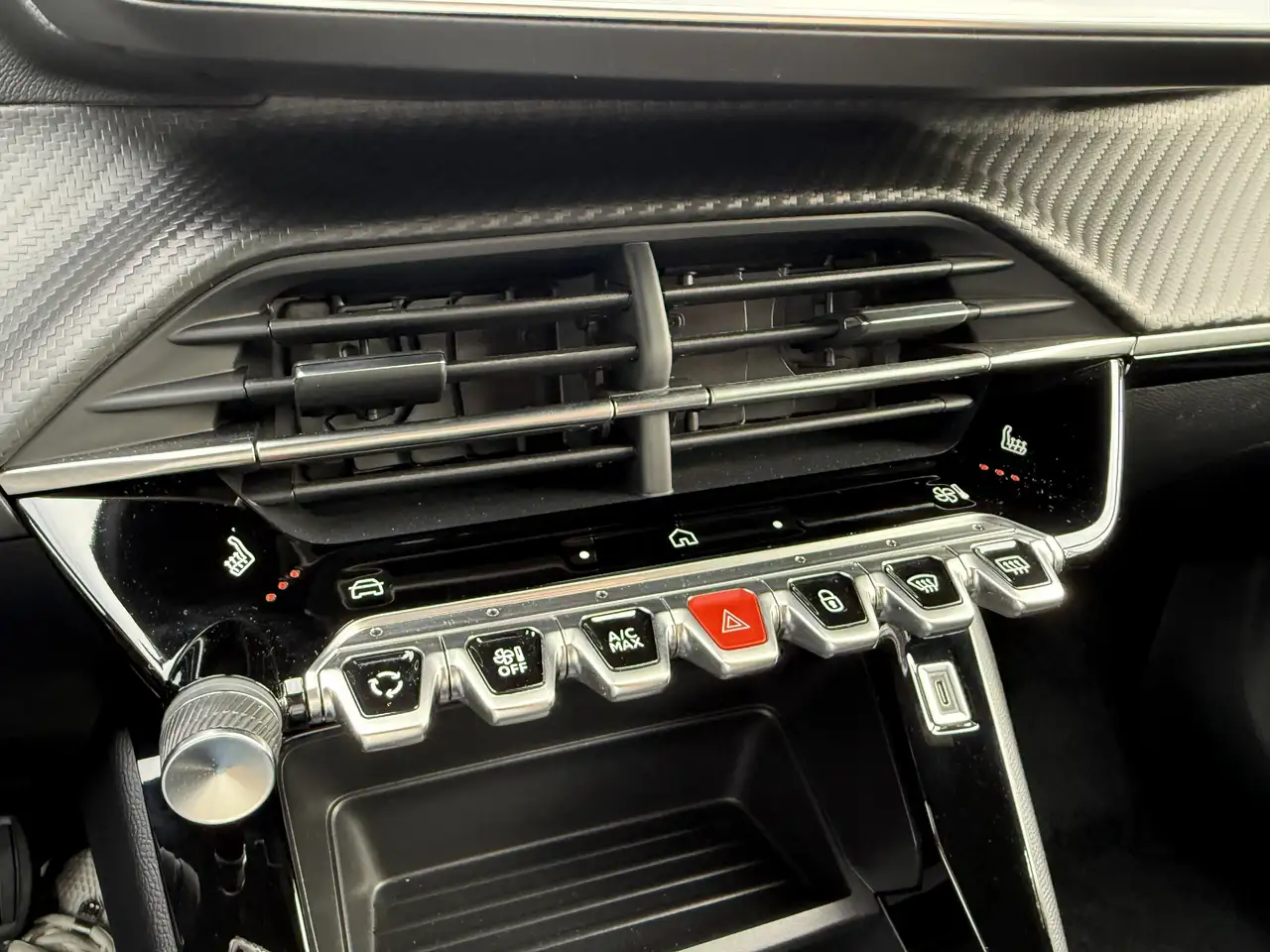 Peugeot 2008 Active — معرض صور السيارة 20