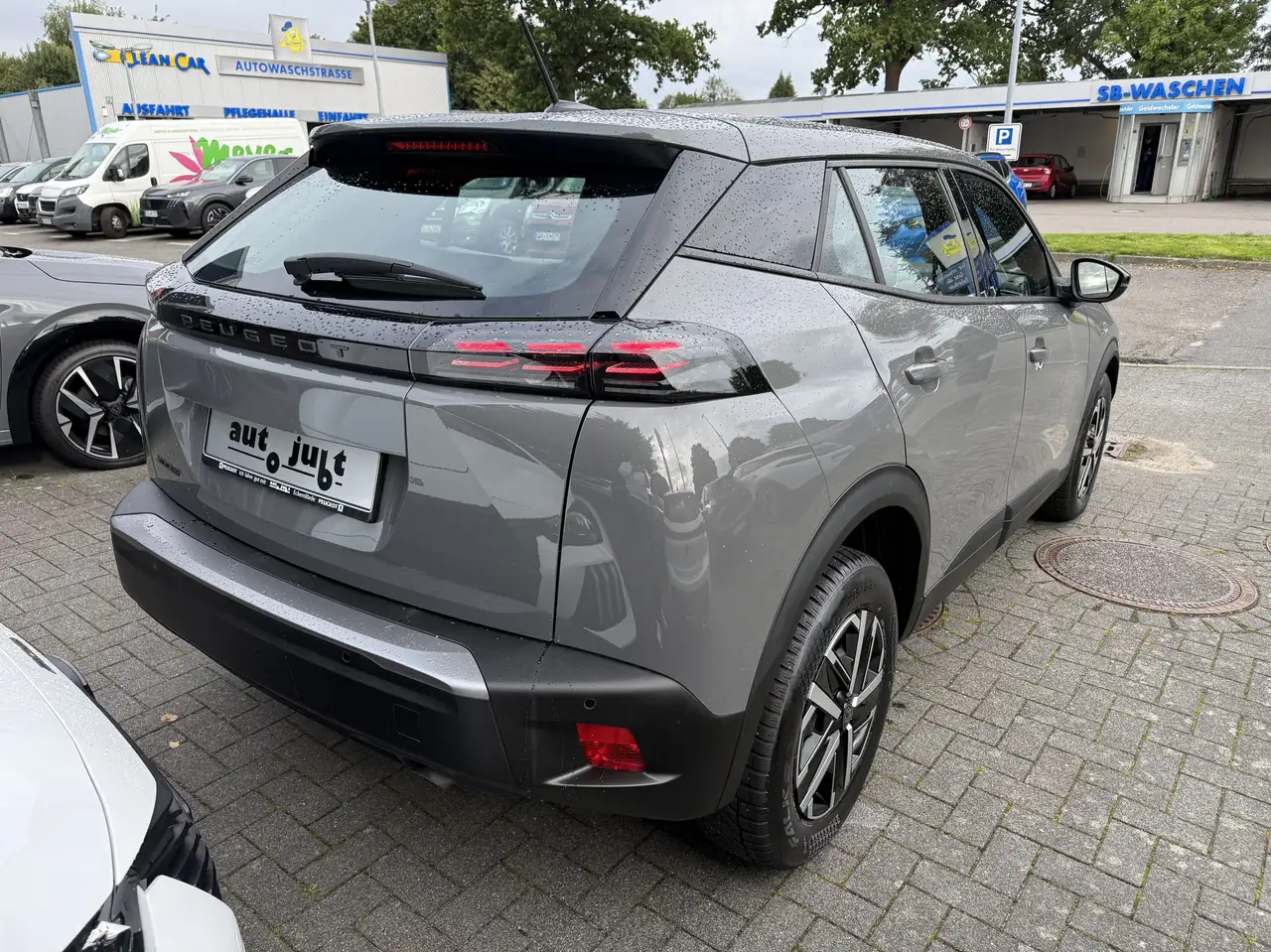 Peugeot 2008 Active — معرض صور السيارة 5