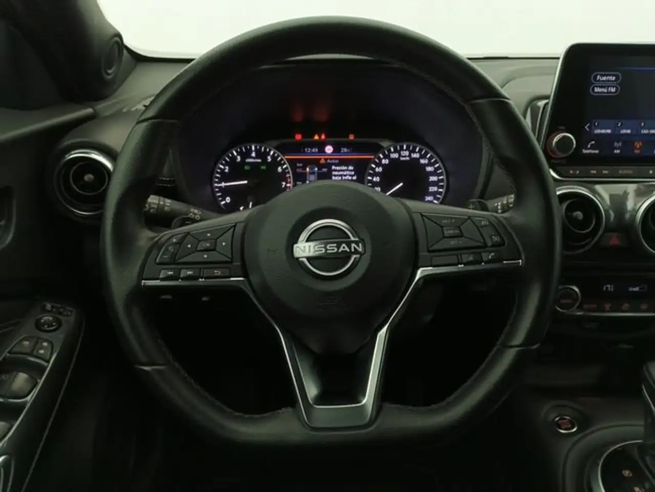 Nissan Juke 1.0 DIG-T N-Connecta 4x2 DCT 7 84kW — Galerie du véhicule 7
