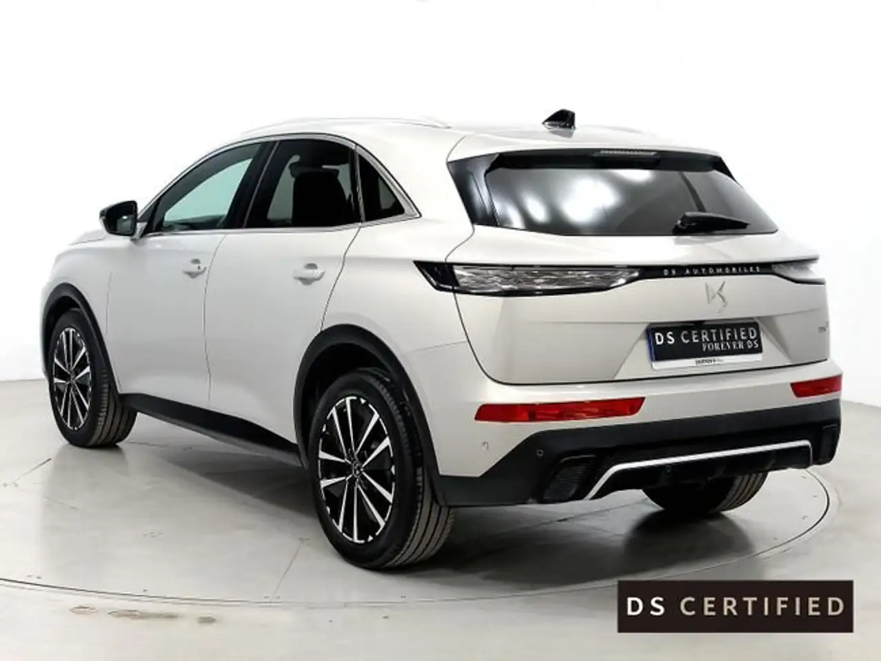 DS Automobiles DS 7 Crossback 1.5BlueHDi Rivoli Aut. — معرض صور السيارة 2