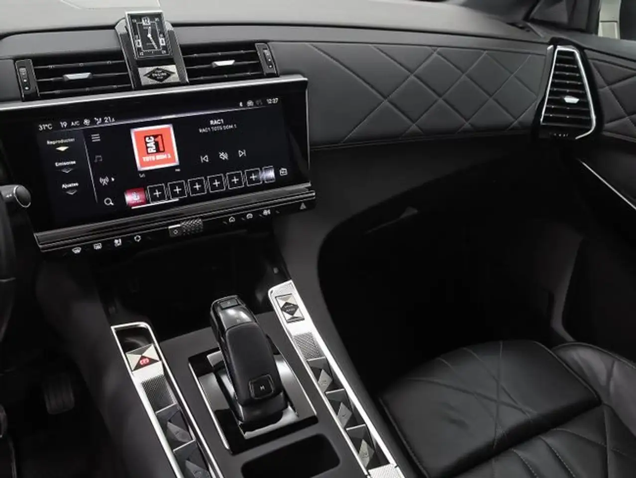 DS Automobiles DS 7 Crossback 1.5BlueHDi Rivoli Aut. — معرض صور السيارة 12