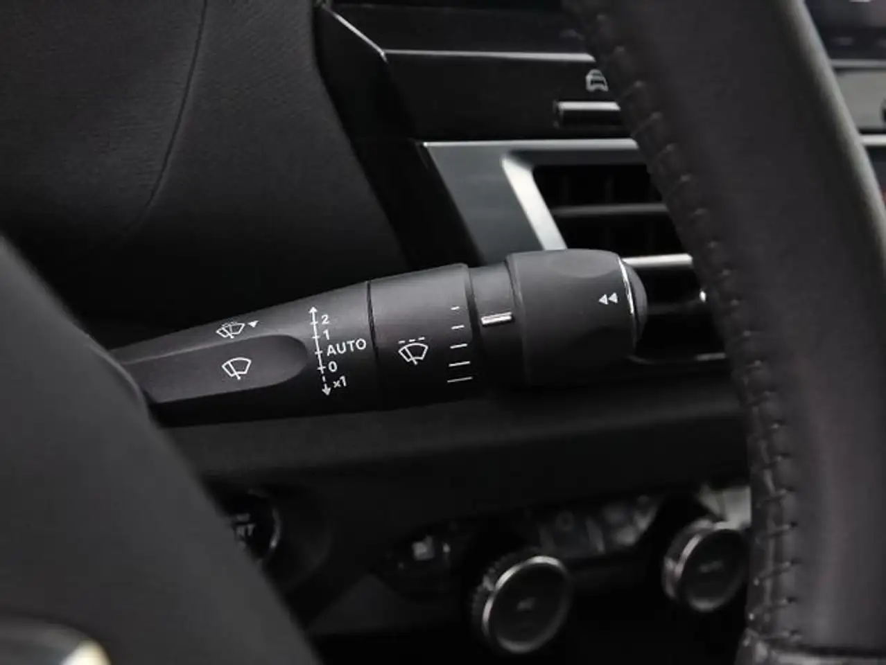 Citroen C4 ë- eléctrico 100kW 50kWh Feel Pack — Galerie du véhicule 17