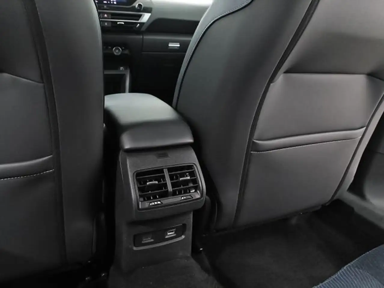 Citroen C4 ë- eléctrico 100kW 50kWh Feel Pack — Galerie du véhicule 34