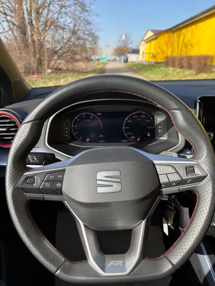 SEAT Arona 1.0 TSI 81kW FR DSG — Vehicle gallery 8