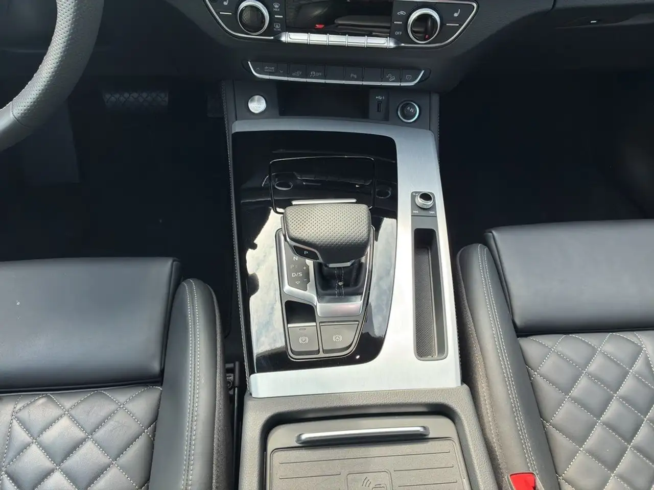 Audi Q5 55 TFSIe qu. S line Matrix AHK ACC Kamera — معرض صور السيارة 14