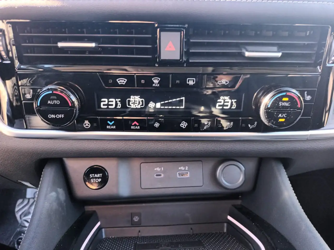 Nissan X-Trail 1.5 e-Power Tekna 4x2 5pl. 152kW — Galerie du véhicule 14