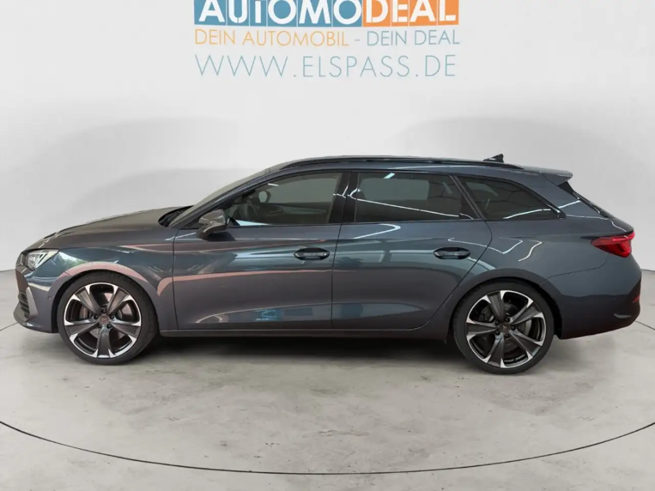 CUPRA Leon VZ ST AUTOMATIK NAV LED AHK DIG-DISPLAY KAMERA ACC — Vehicle gallery 8