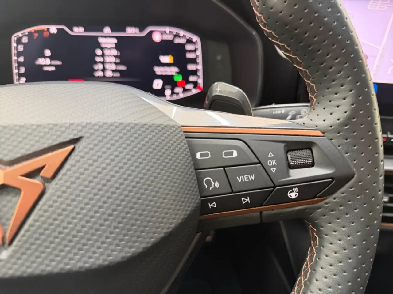 CUPRA Leon VZ ST AUTOMATIK NAV LED AHK DIG-DISPLAY KAMERA ACC — Vehicle gallery 18