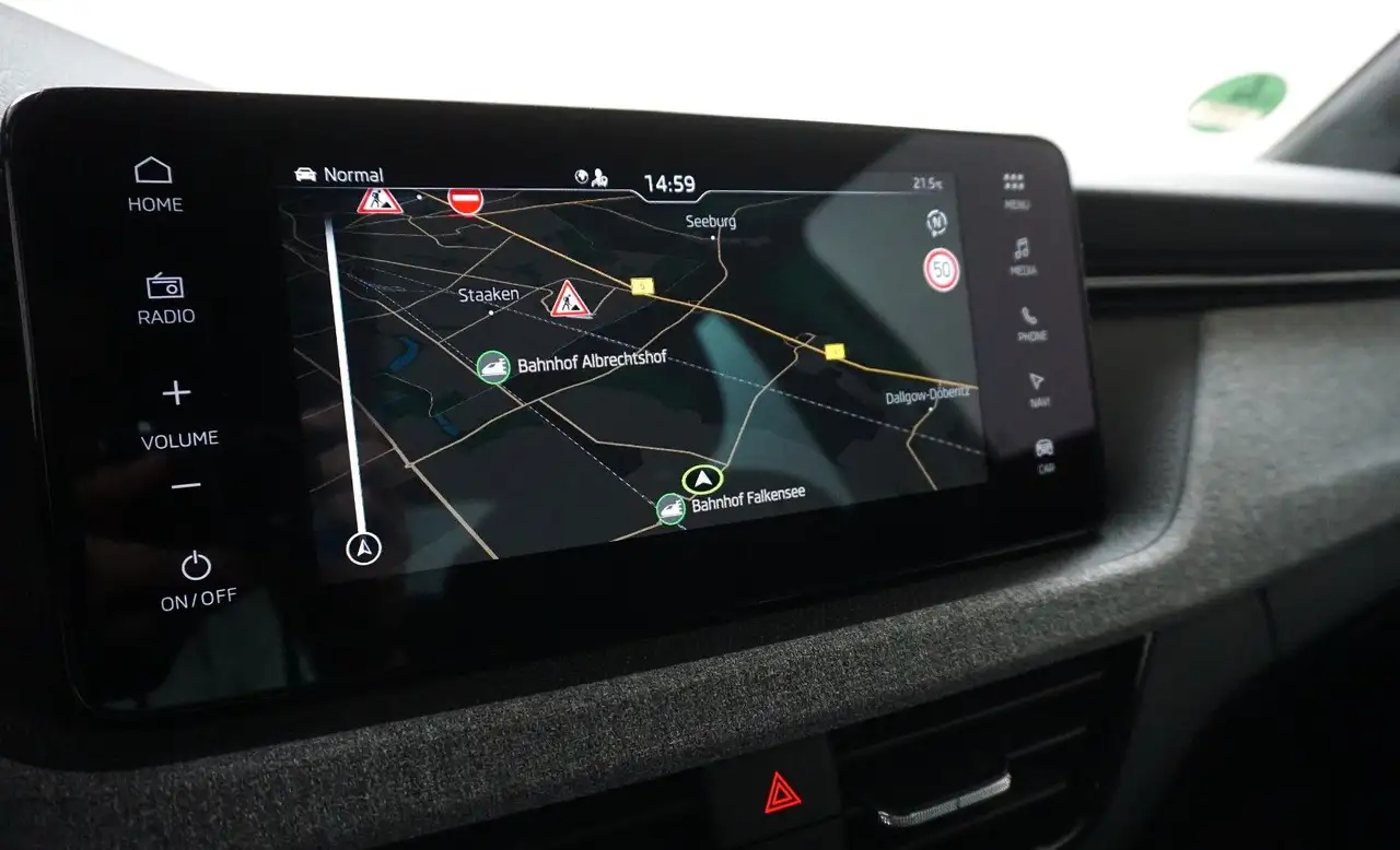 Skoda Kamiq Selection ACC KAMERA PANO MATRIX SCHECKHF — معرض صور السيارة 16