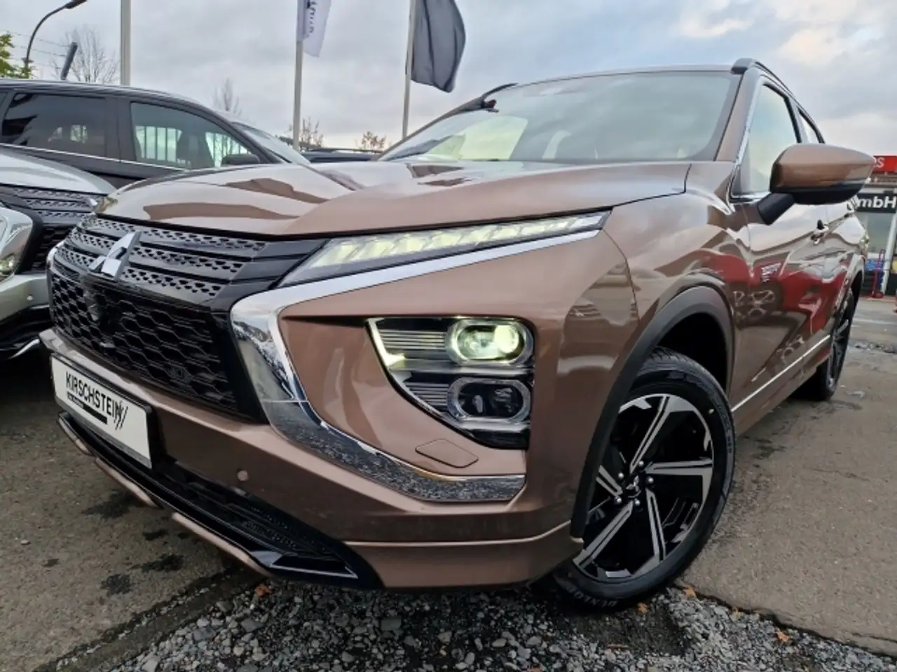 Mitsubishi Eclipse Cross Plug-In Hybrid Select AHK ACC LED Navi — Galería del vehículo 6