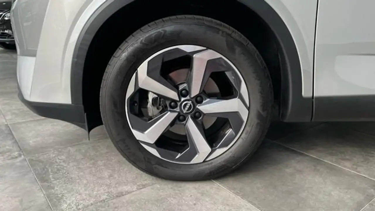 Nissan Qashqai 1.3 DIG-T MHEV 103KW N-CONNECTA 140 5P — Vehicle gallery 10