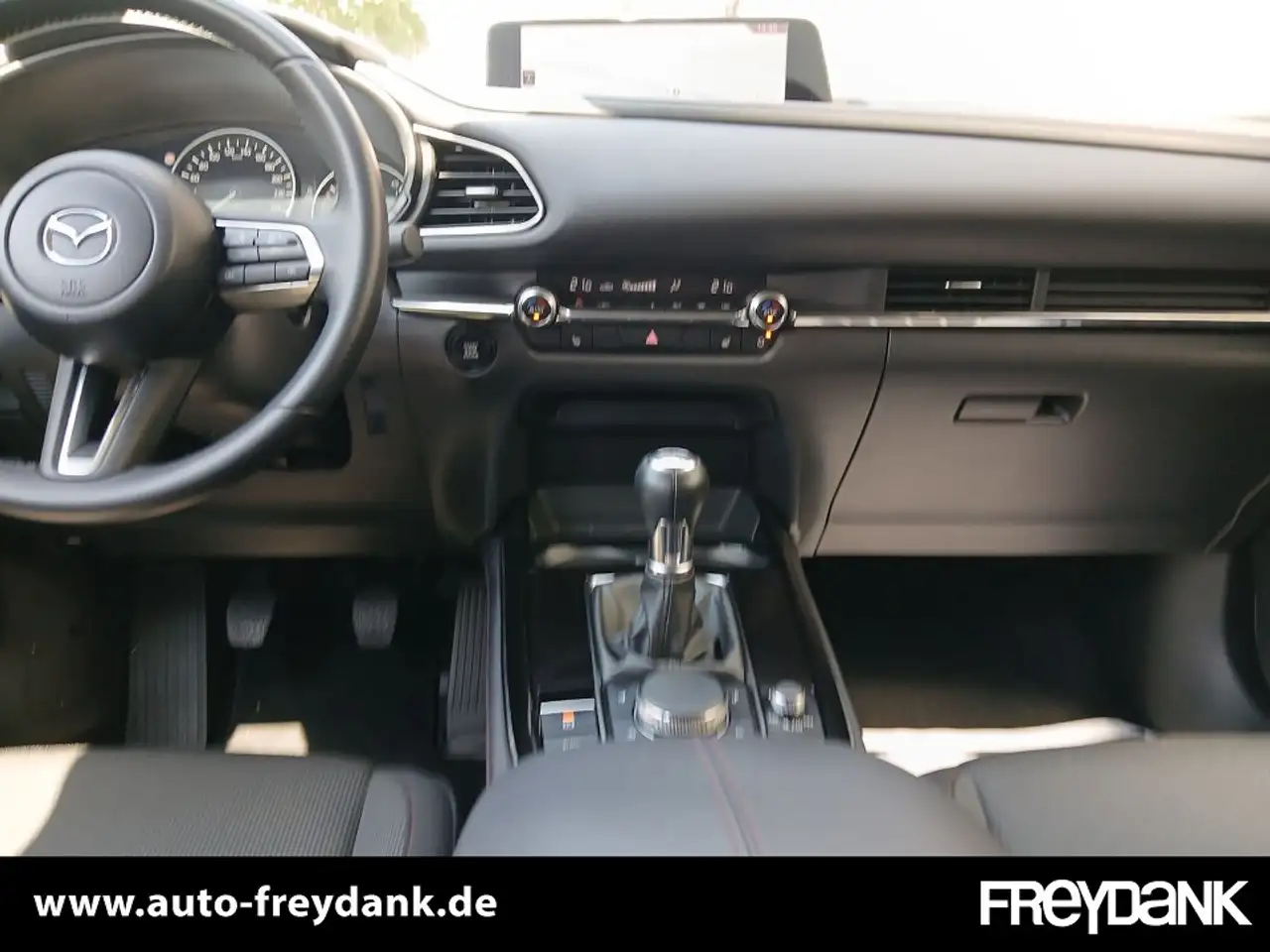 Mazda CX-30 2.0L e-SKYACTIV G 122ps Homura — معرض صور السيارة 12