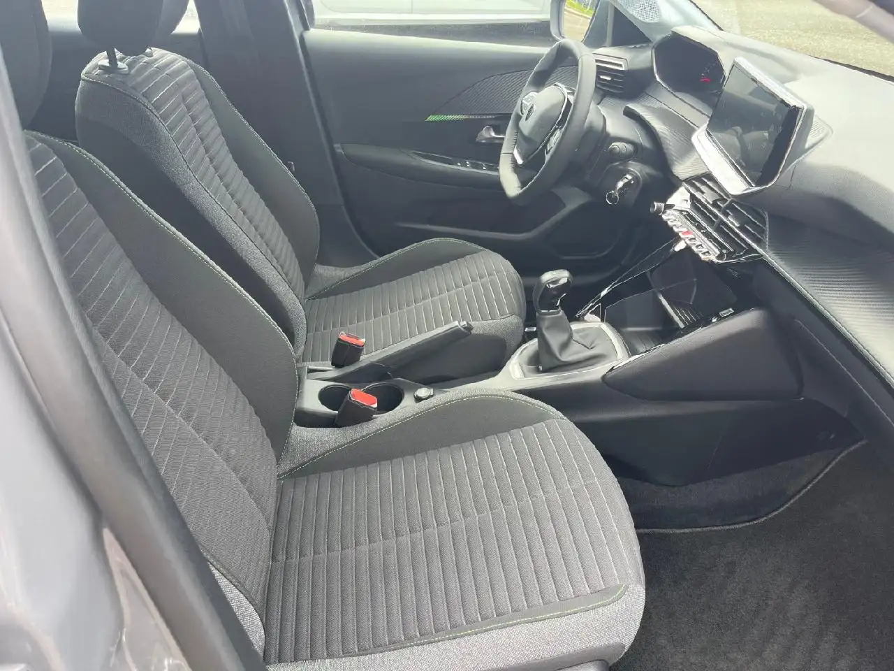 Peugeot 208 208 Active +Navi über App+SHZ+LED+PDC — Galerie du véhicule 7
