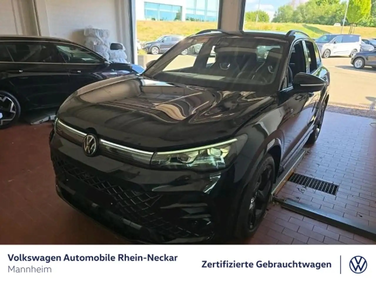 Volkswagen Tiguan 1.5 eTSI R-Line DSG Navi AHK Kamera uvm. — Mannheim