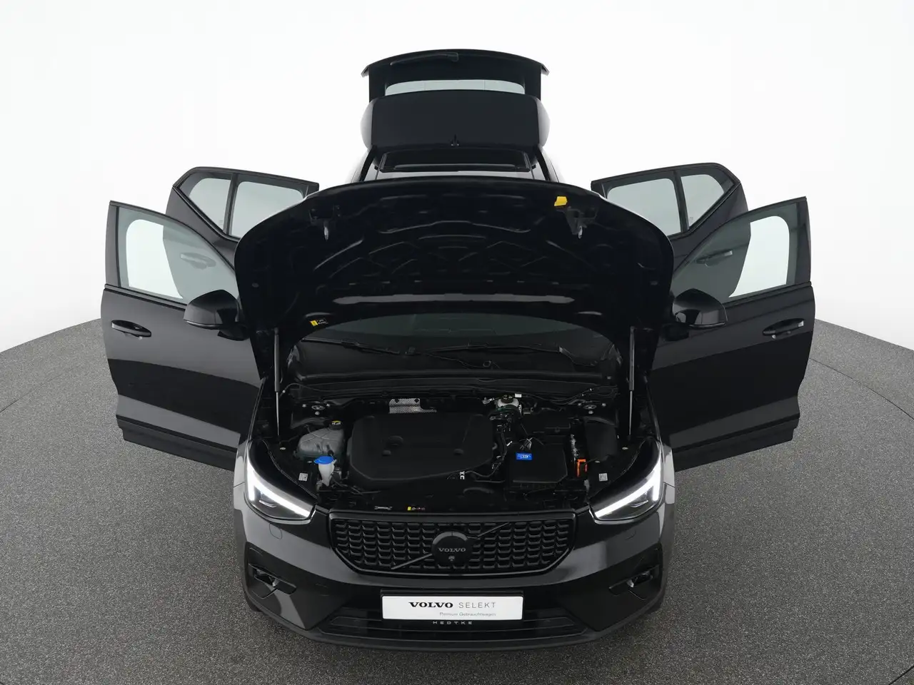 Volvo XC40 B4 Ultra Black Edition 360°GSHD*20"ACC — Galerie du véhicule 13