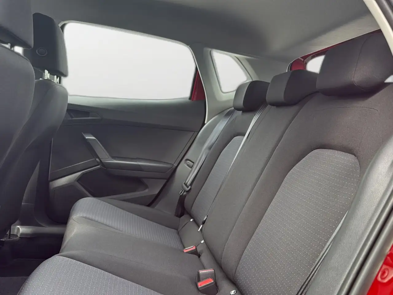 SEAT Ibiza 1.0 TSI Style Allwetter — Galerie du véhicule 8