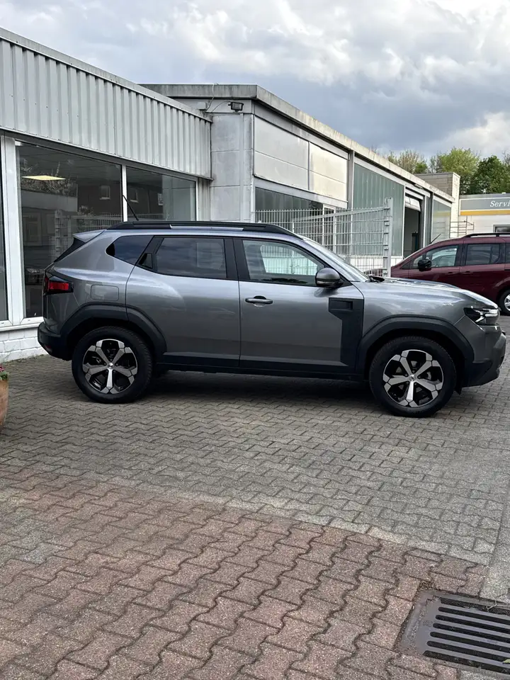 Dacia Duster ECO-G 100 Journey — Galerie du véhicule 3