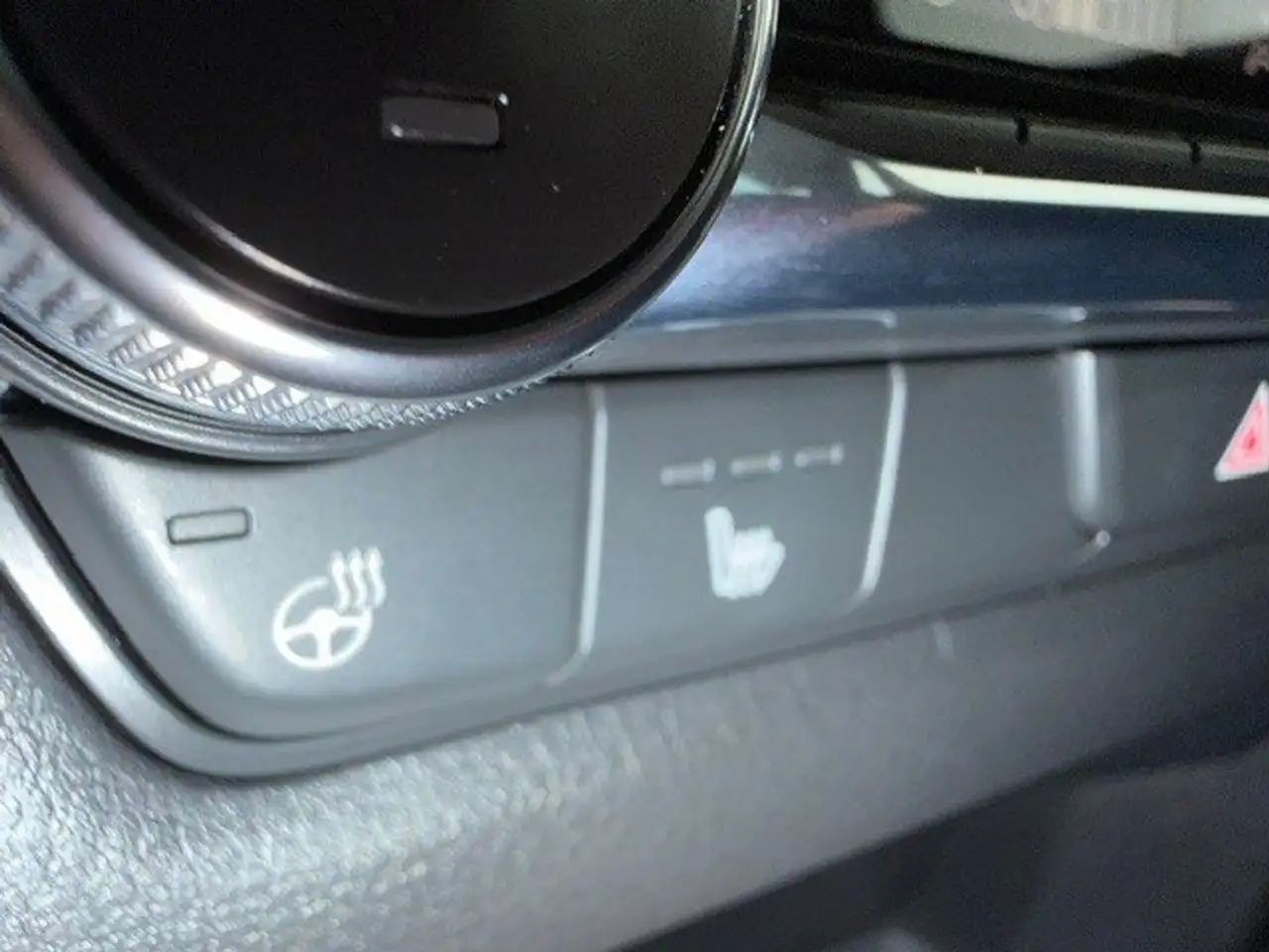 Mazda CX-30 2.5L e-SKYACTIV G MHEV 103kW Centre-Line — Vehicle gallery 21