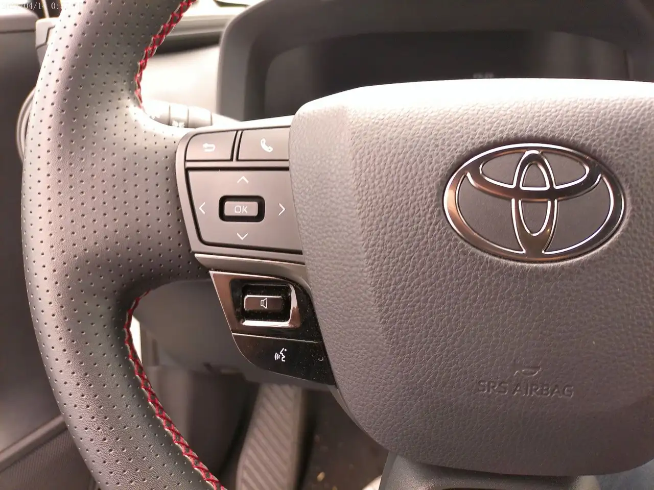 Toyota C-HR Hybrid AWD GR Sport Premiere *HUD*360 Grad* — معرض صور السيارة 9