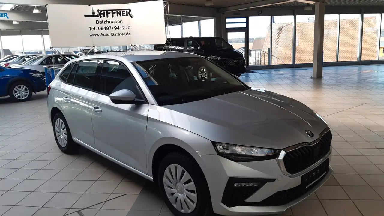 Skoda Scala 1.0 TSI 85kW DSG / AHK / DAB / PDC / KLIMA — معرض صور السيارة 2