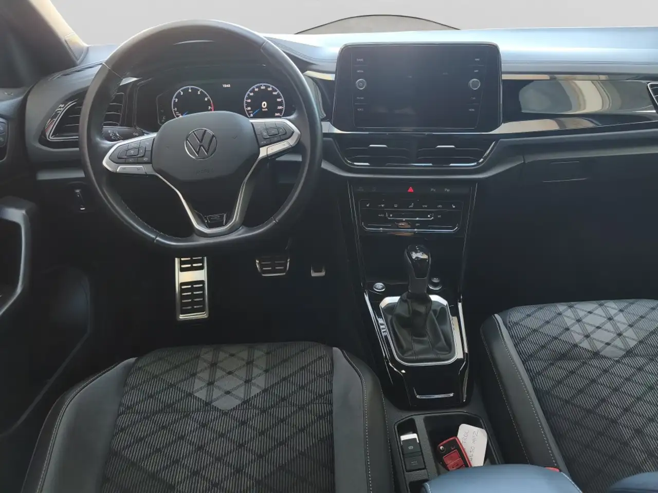 Volkswagen T-Roc 1.5 TSI R-Line kW DSG7 110KW — معرض صور السيارة 9