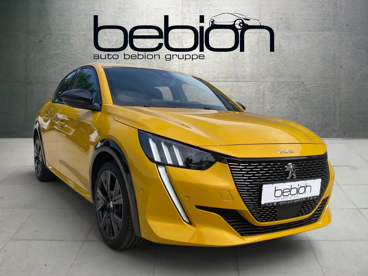 Peugeot 208 1.2 PureTech 130 GT ACC LED Navi PDC Kamera — Galería del vehículo 16