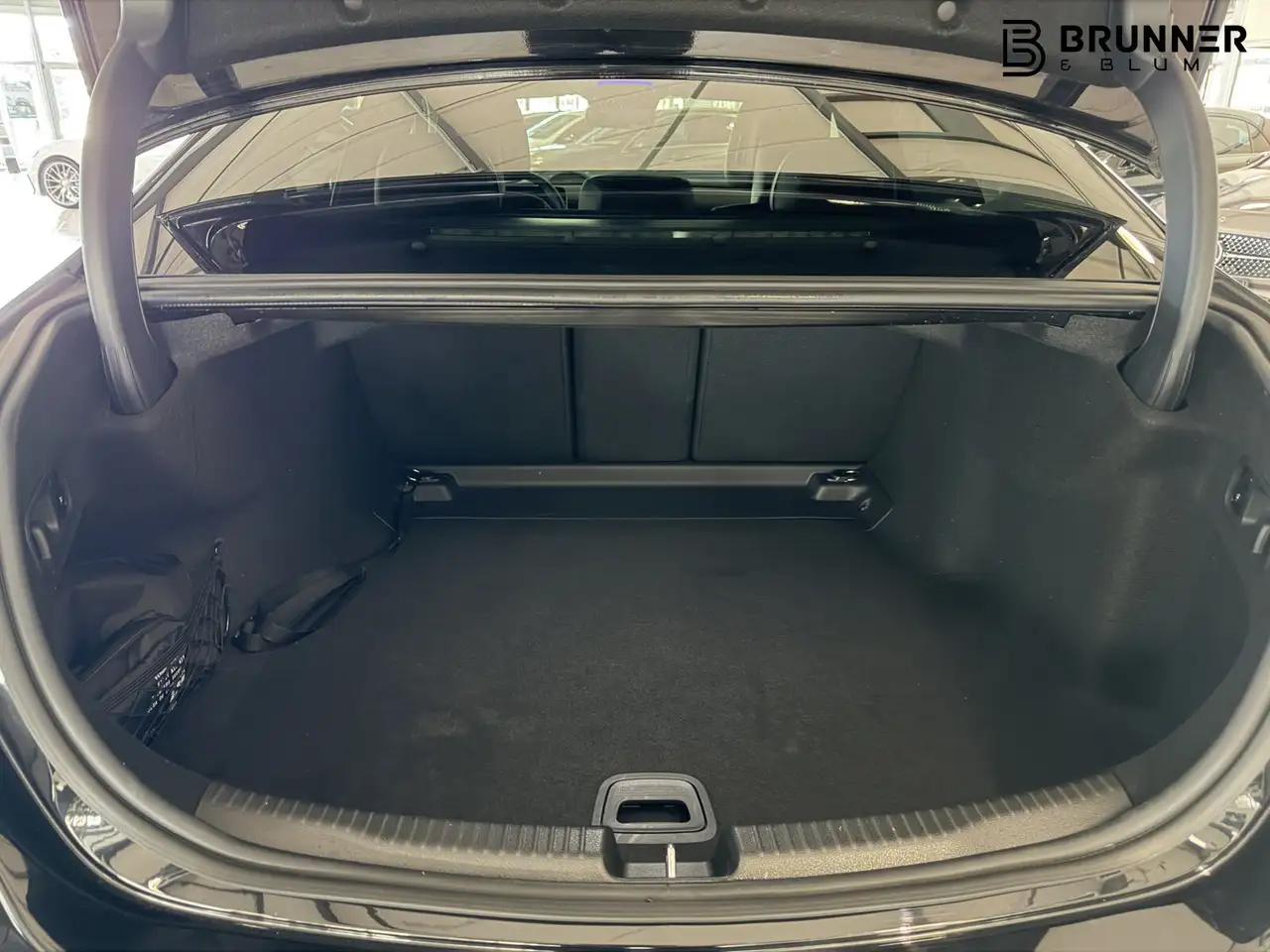 Mercedes-Benz C 200 C 200 AMG Line,Memory,Sound,AHK,Kamera,Distronic — Galería del vehículo 4