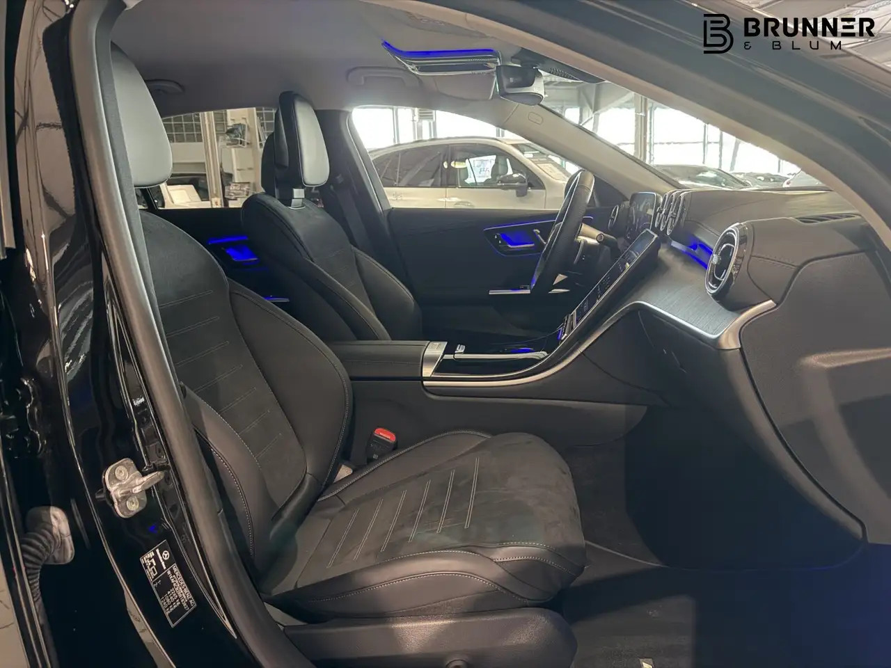 Mercedes-Benz C 200 C 200 AMG Line,Memory,Sound,AHK,Kamera,Distronic — Galería del vehículo 22