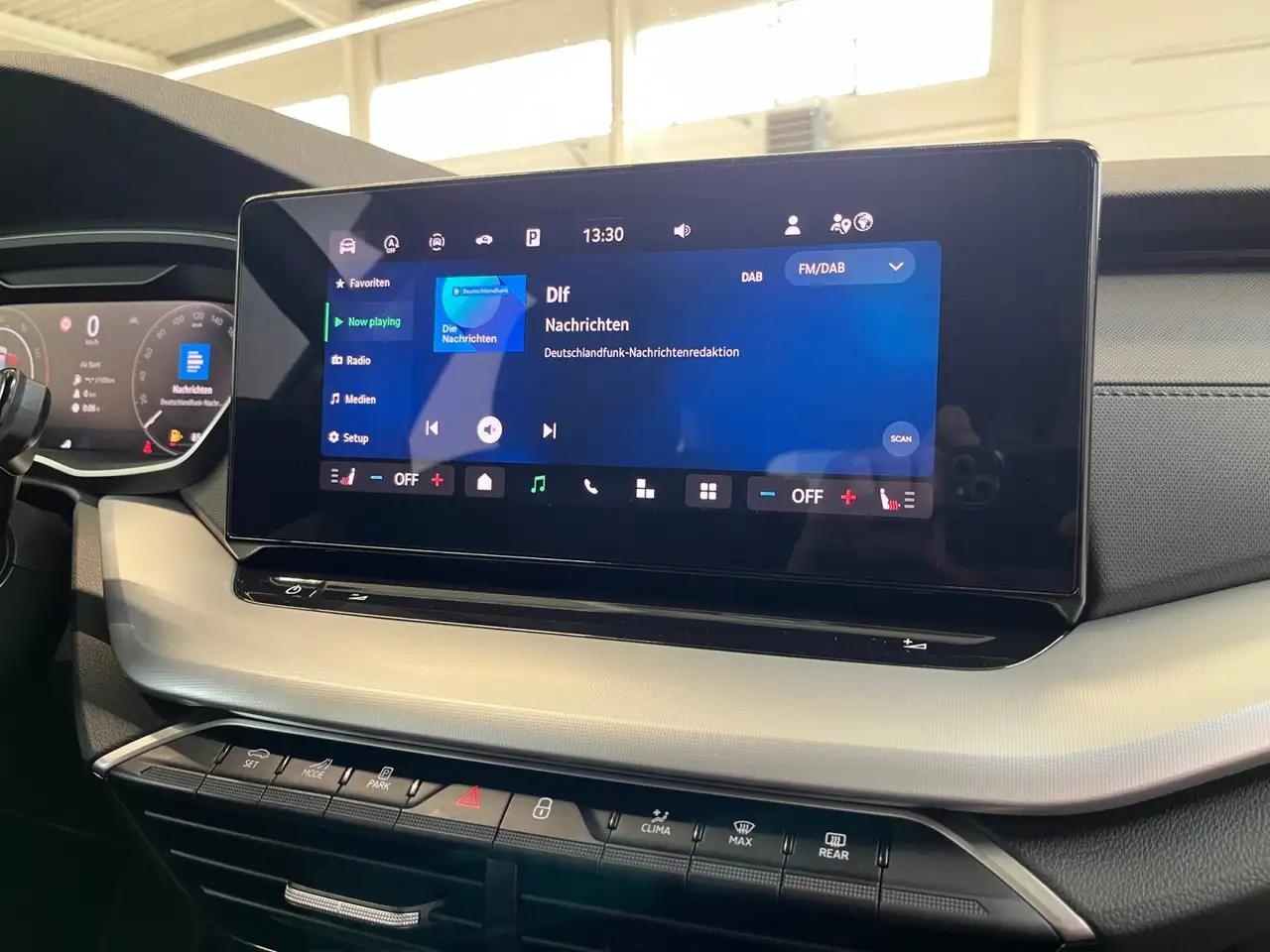 Skoda Octavia Combi Selection 1.5 TSI Digitales-Cockpit — Galería del vehículo 15