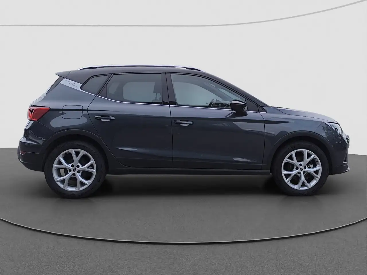 SEAT Arona 1.0 TSI FR ACC PDC APP CONNECT LED SPORTSITZE — Galería del vehículo 10