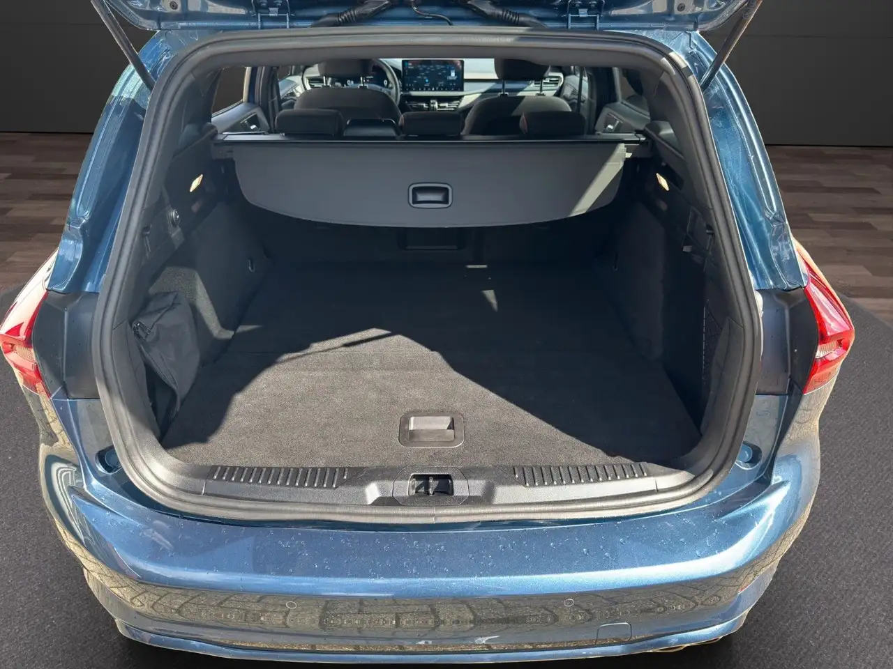 Ford Focus Turnier ST-Line X *AHK-GJR-HUD* — Vehicle gallery 14