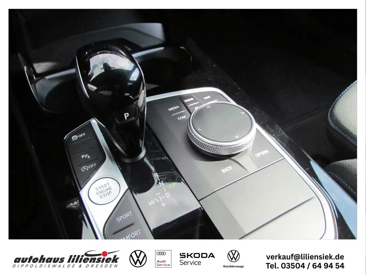BMW M1 35i xDrive H&K/LIVE COCKPIT/DAB — Galerie du véhicule 26